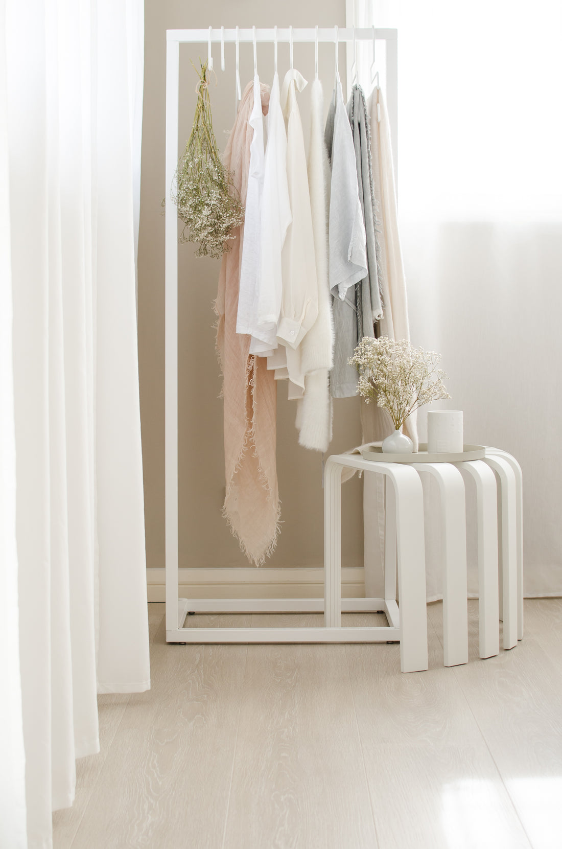 How to Decorate A Small Space: 5 tips on Small Space Living