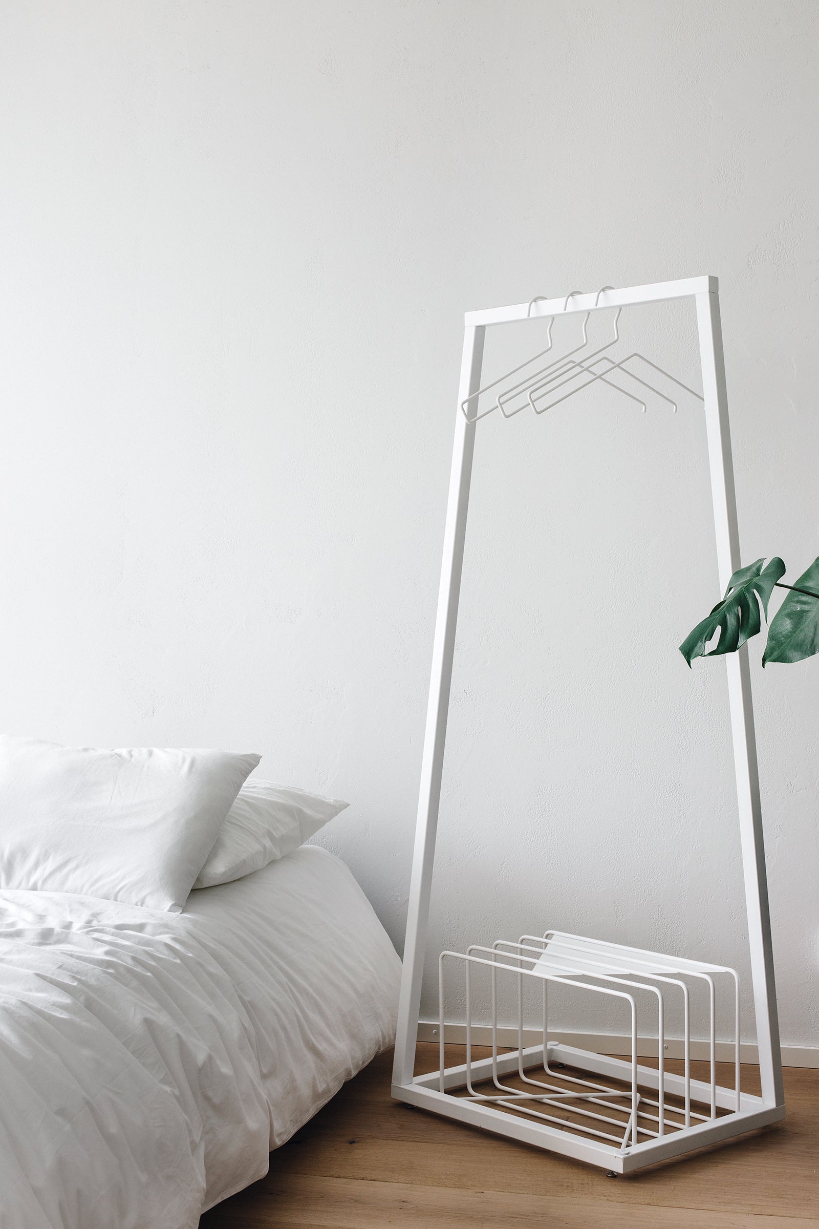 Lume Shoe Stand