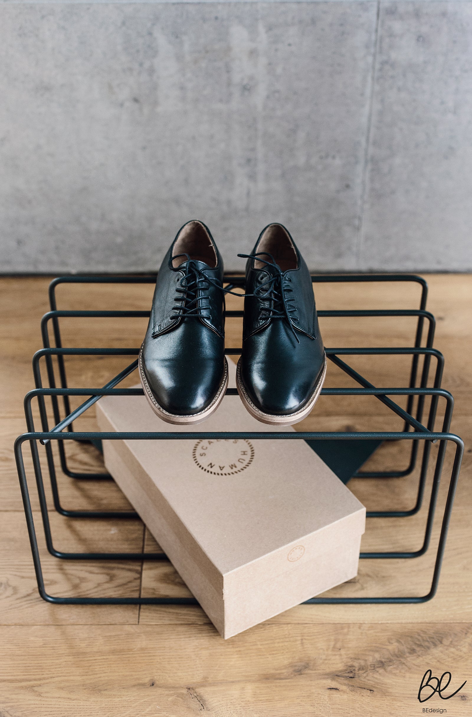 Lume Shoe Stand