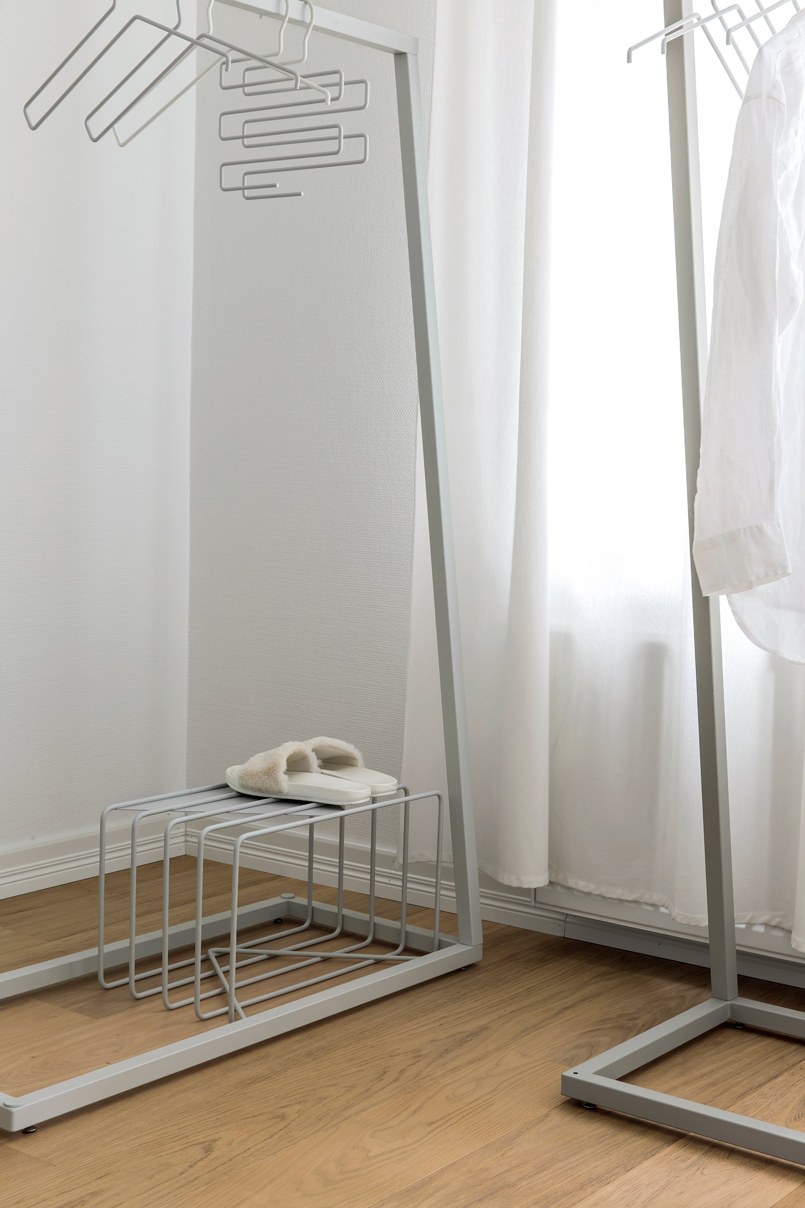 Lume Shoe Stand